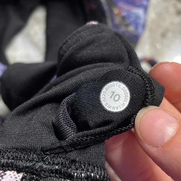 Lululemon Energy Bra Floral size 10 - Picture 4 of 7